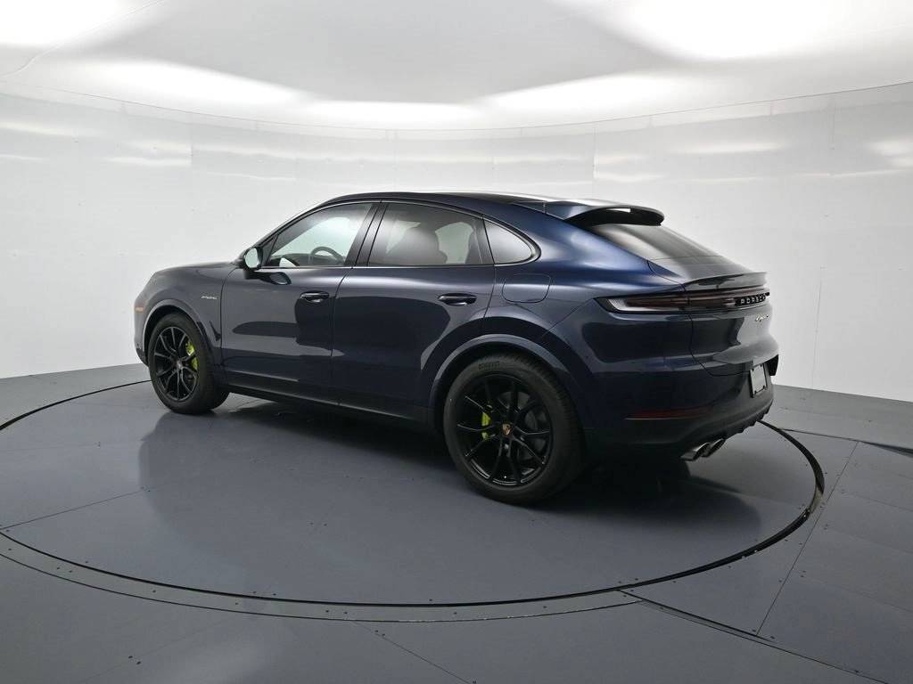 2026 Porsche Cayenne S E-Hybrid Coupe photo 3