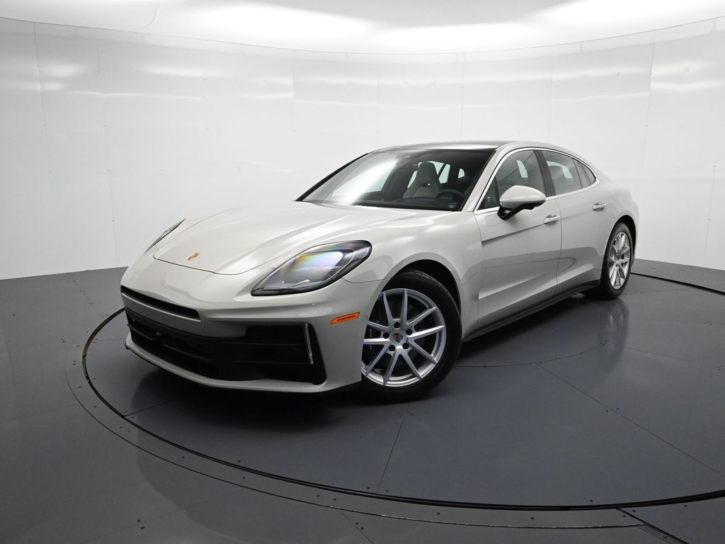 2026 Porsche Panamera 4's photo