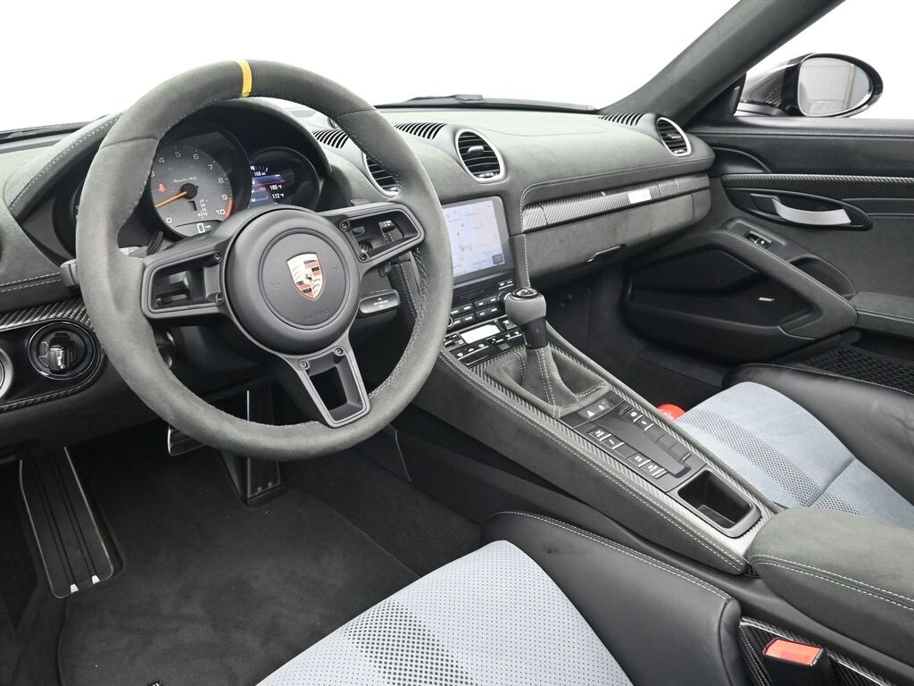 2025 Porsche Boxster Spyder photo 4