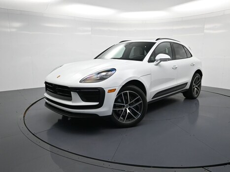 2025 Porsche Macan SUV