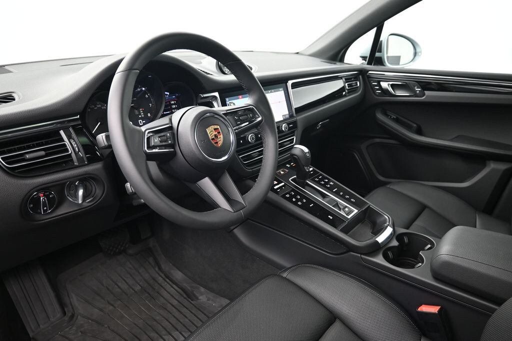 Used 2025 Porsche Macan SUV