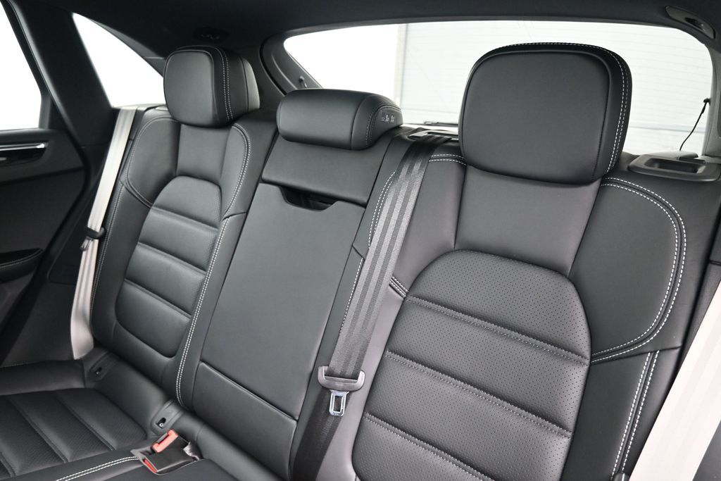2026 Porsche Macan S - Photo 6