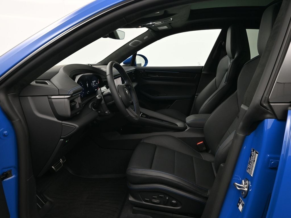 New 2026 Porsche Macan Electric Turbo SUV