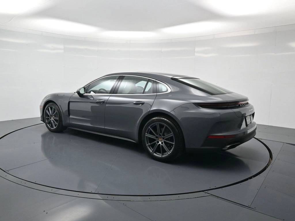 2026 Porsche Panamera 4 photo 3
