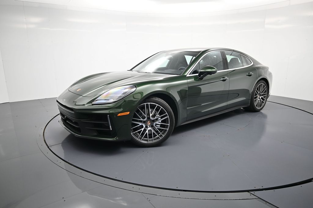 2026 Porsche Panamera 4's photo