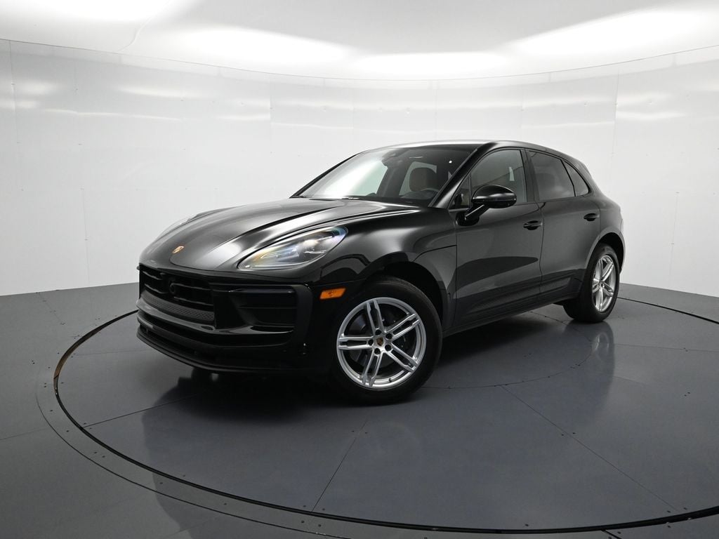2024 Porsche Macan Base