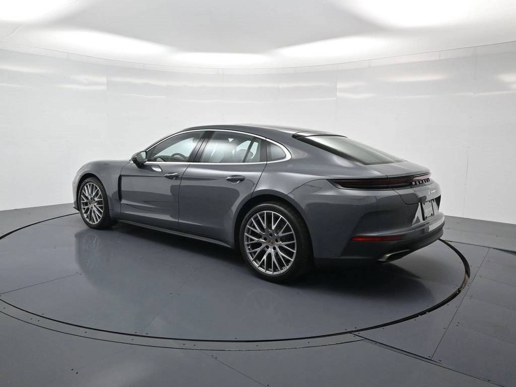 2025 Porsche Panamera 4 photo 3
