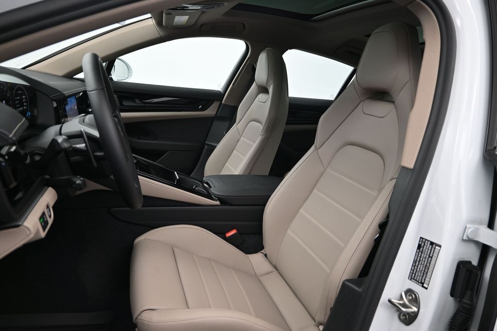 New 2026 Porsche Panamera 4 Hatchback