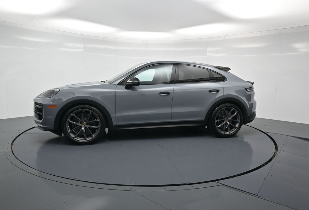2024 Porsche Cayenne Coupe Turbo GT photo 2