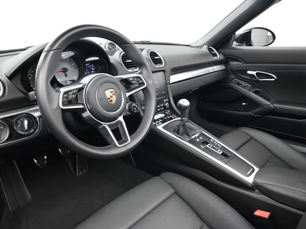 2024 Porsche Boxster S photo 4