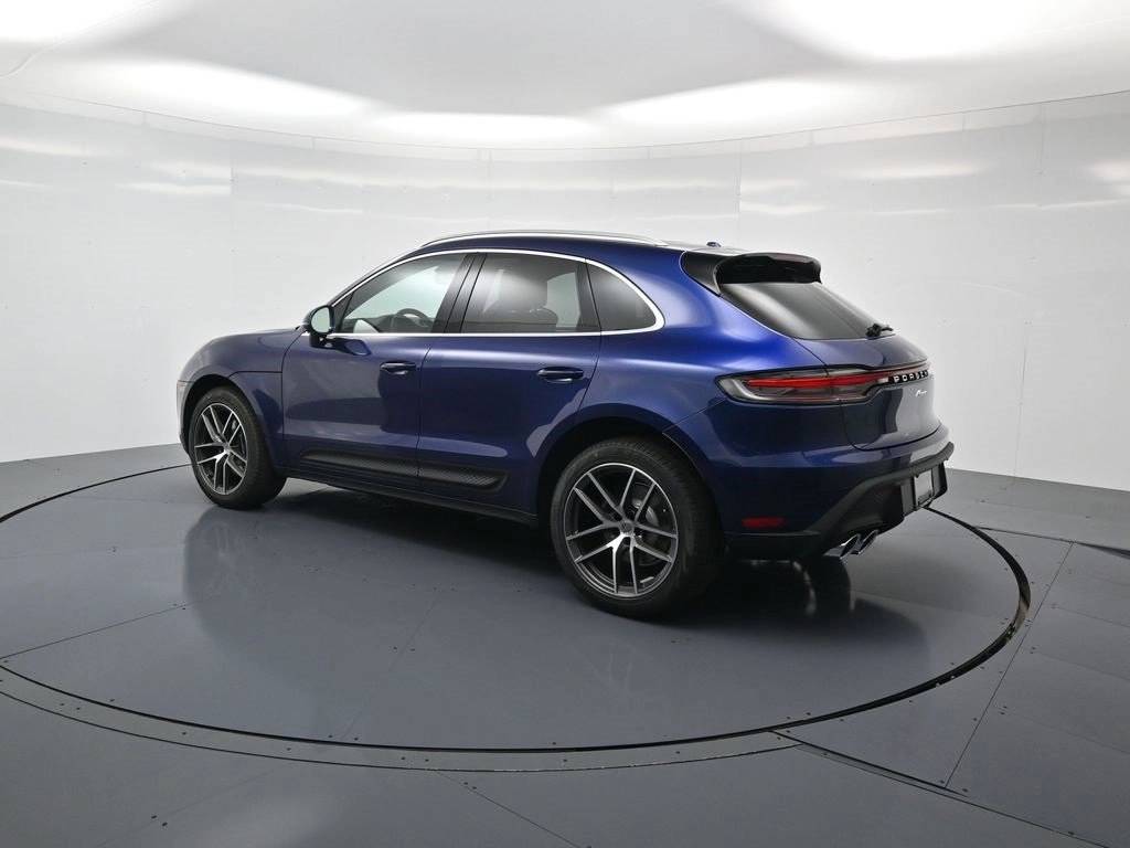 2026 Porsche Macan T photo 3
