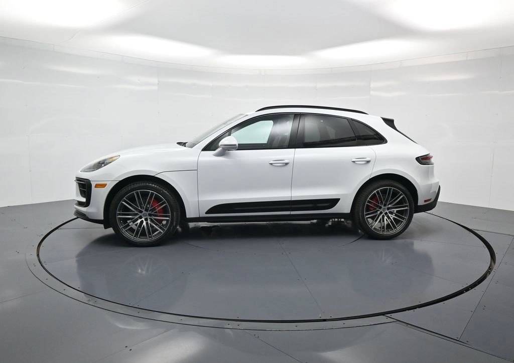 2026 Porsche Macan S photo 2