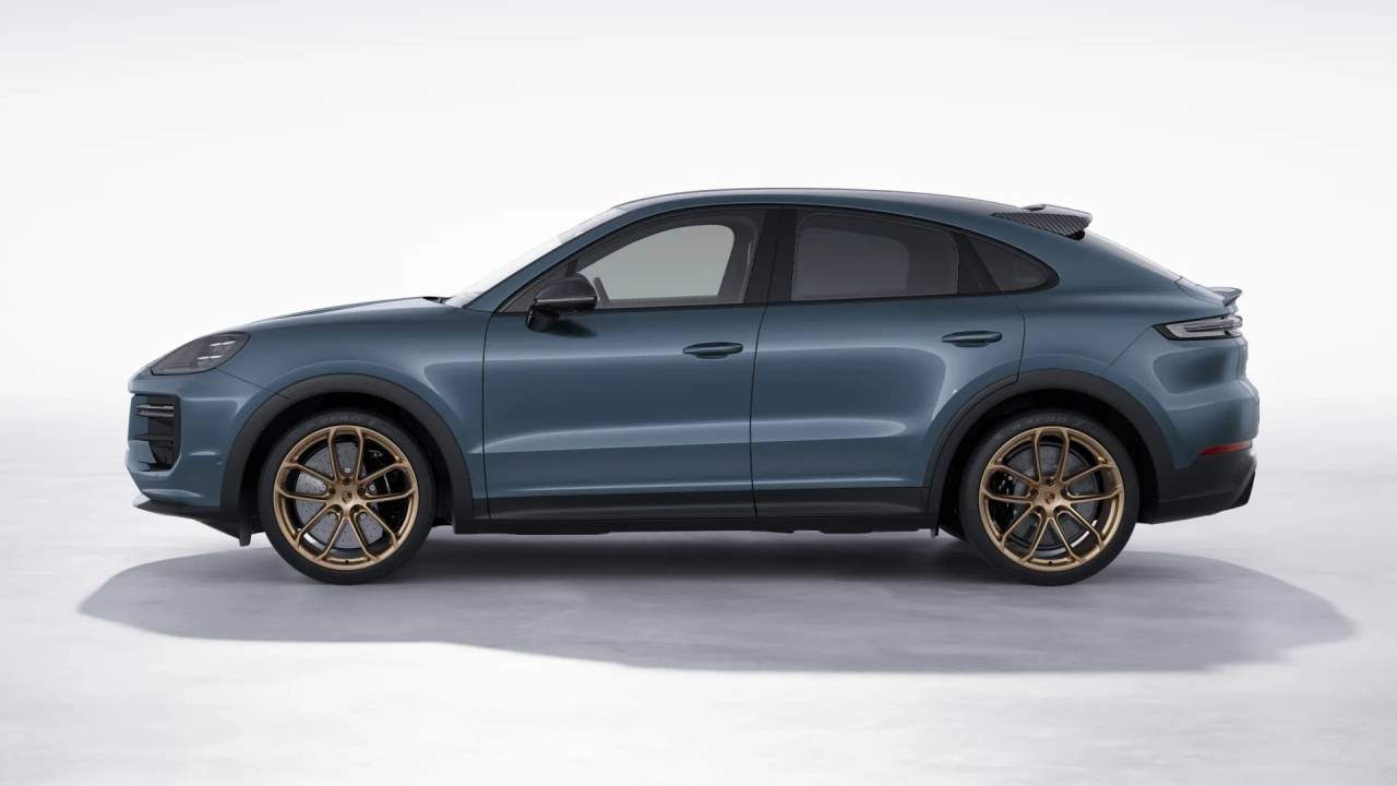 2026 Porsche Cayenne Coupe Turbo GT photo 2