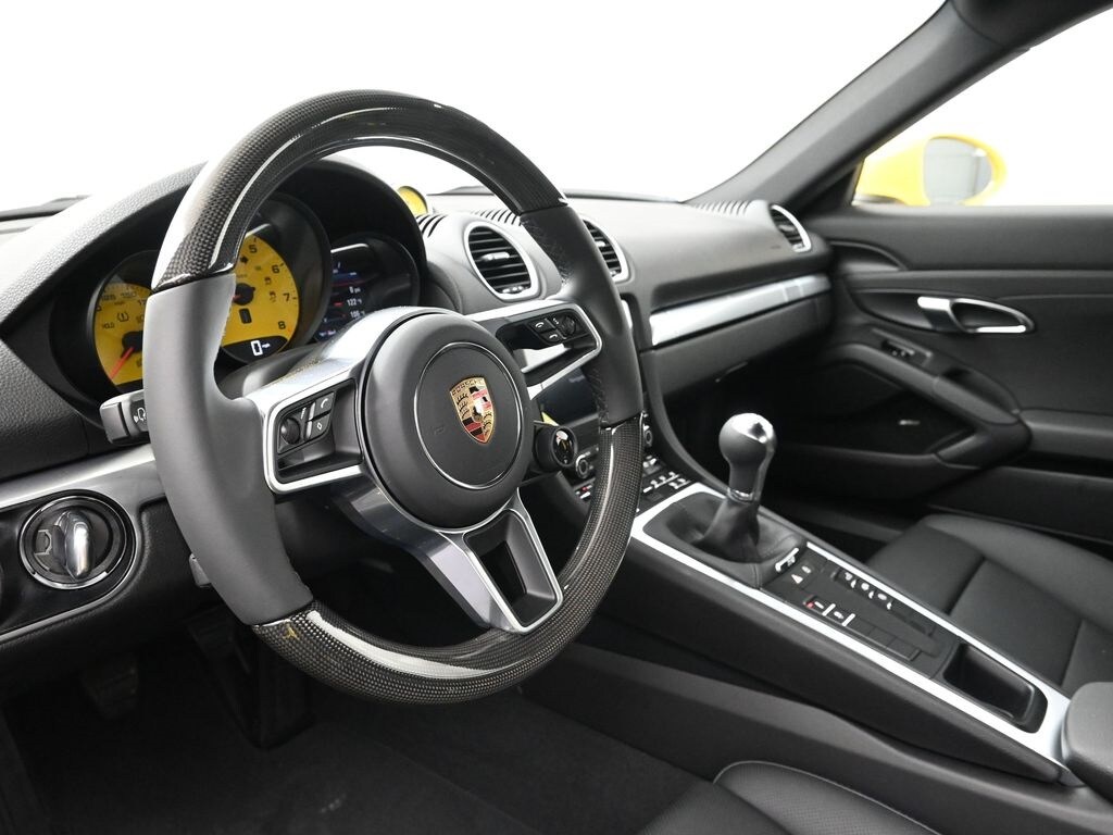 2025 Porsche Cayman S photo 4