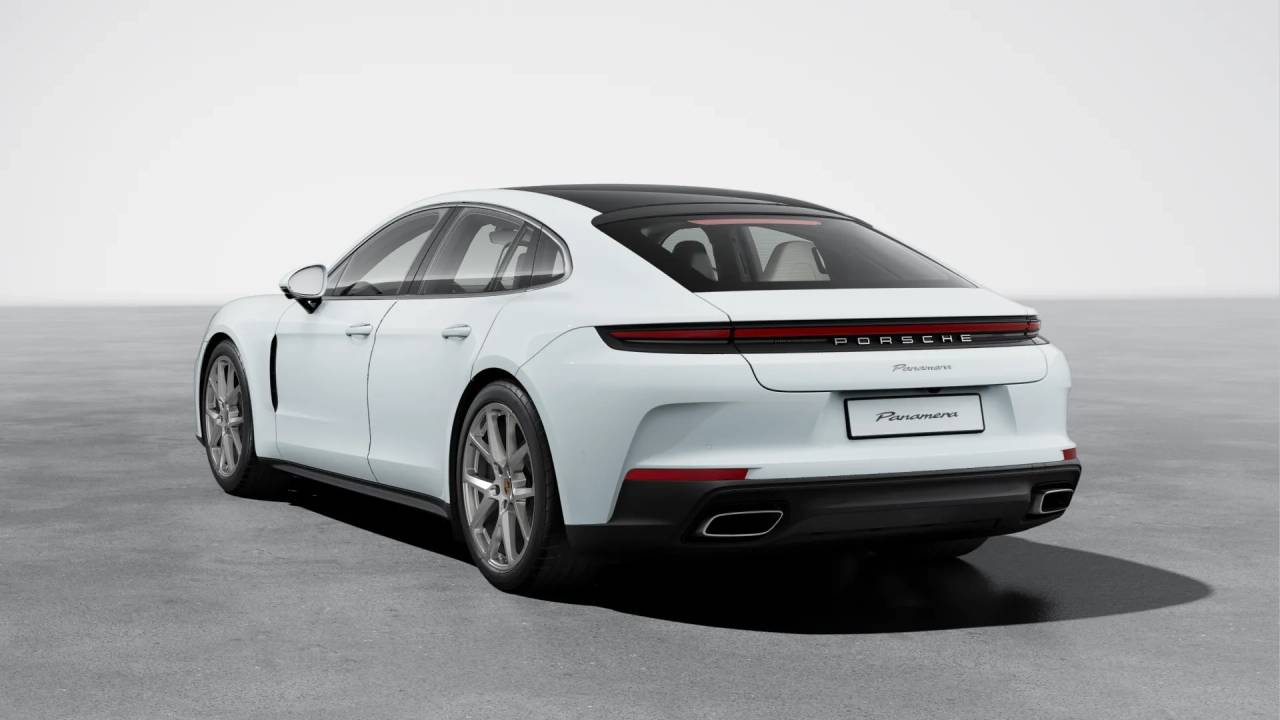 2026 Porsche Panamera 4 photo 2