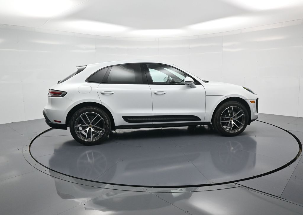 2026 Porsche Macan Base - Photo 30