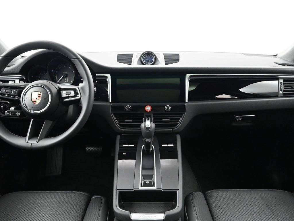 2025 Porsche Macan Base - Photo 9