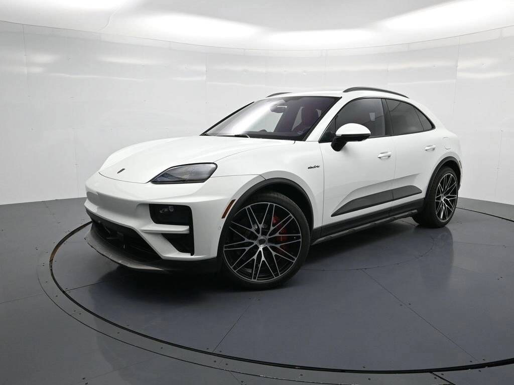 New 2025 Porsche Macan Electric Turbo SUV