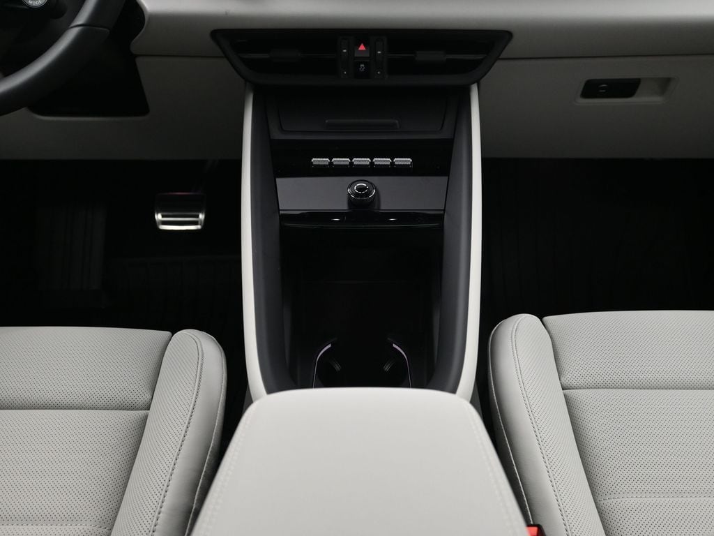 2026 Porsche Macan Base - Photo 10