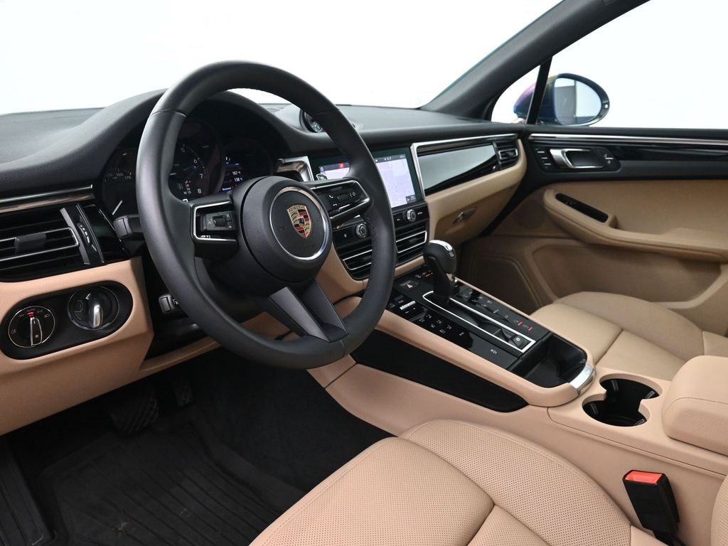 Certified 2025 Porsche Macan  SUV
