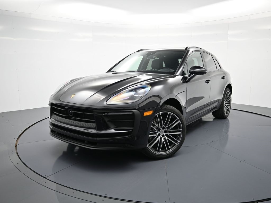 2025 Porsche Macan