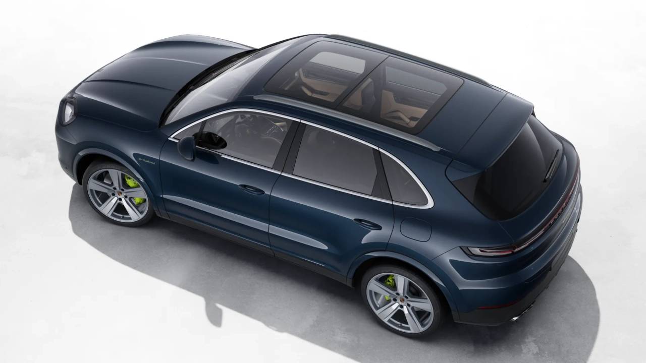 2026 Porsche Cayenne E-Hybrid photo 4