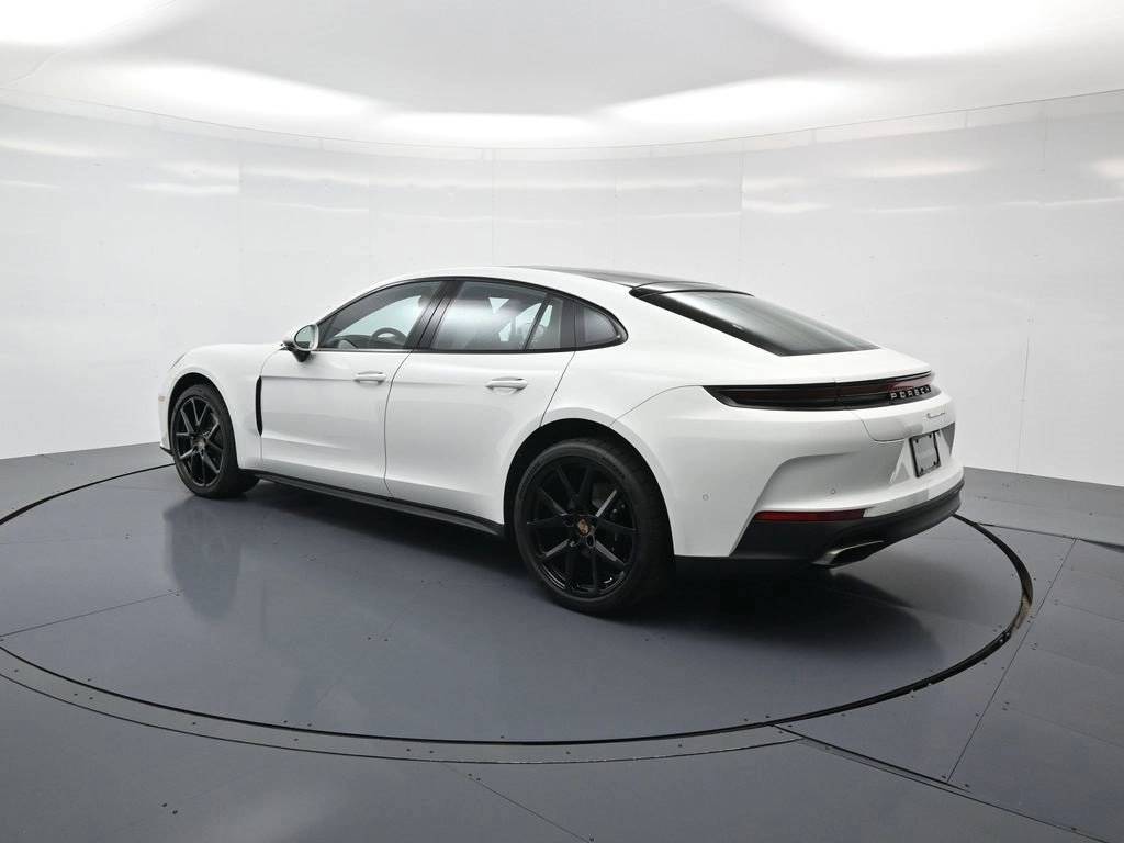 2025 Porsche Panamera 4 photo 3