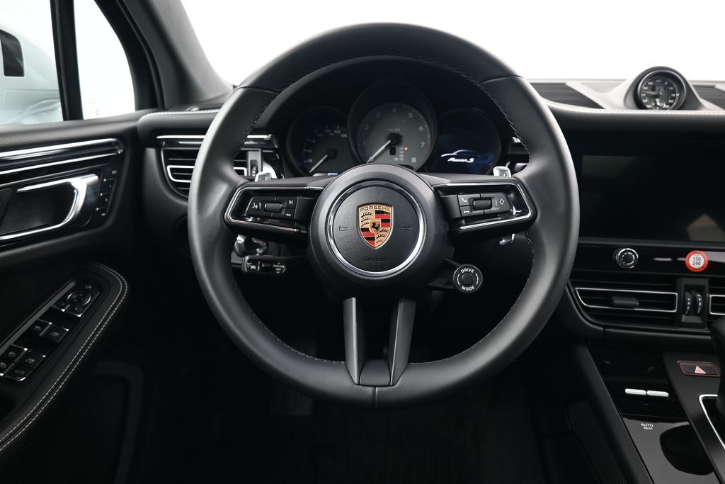 2026 Porsche Macan S - Photo 13