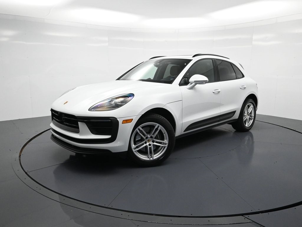2025 Porsche Macan
