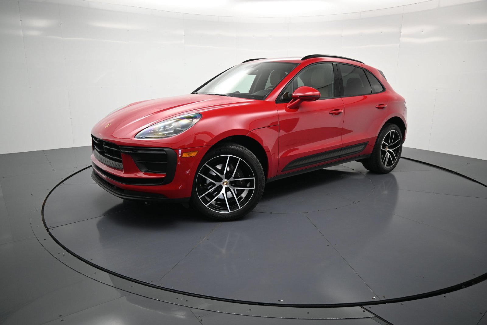 2025 Porsche Macan T