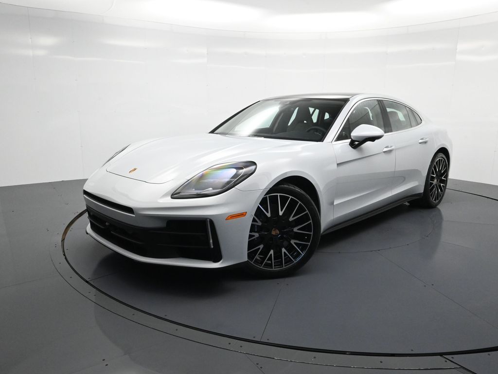 2026 Porsche Panamera 4's photo