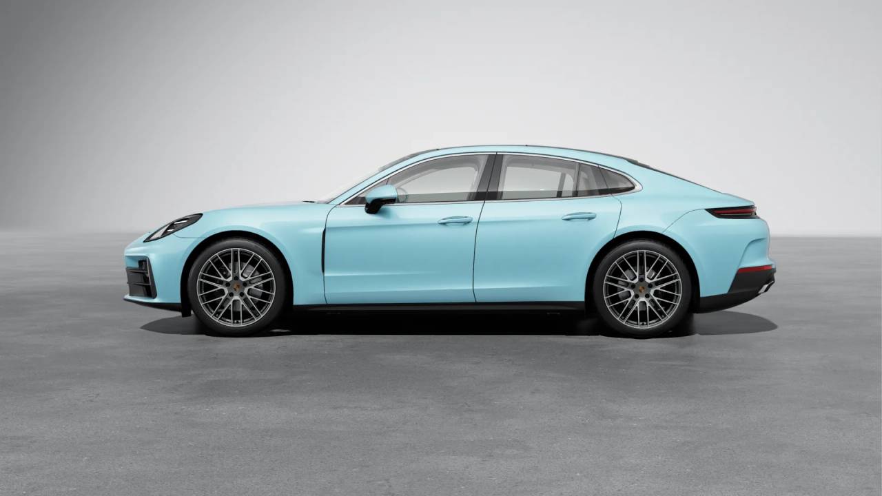 2026 Porsche Panamera 4 photo 2