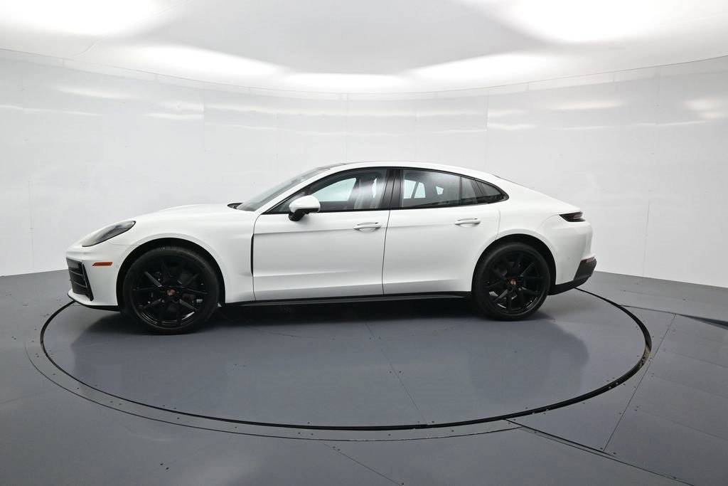2025 Porsche Panamera 4 photo 2