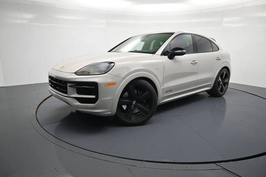 2026 Porsche Cayenne GTS's photo