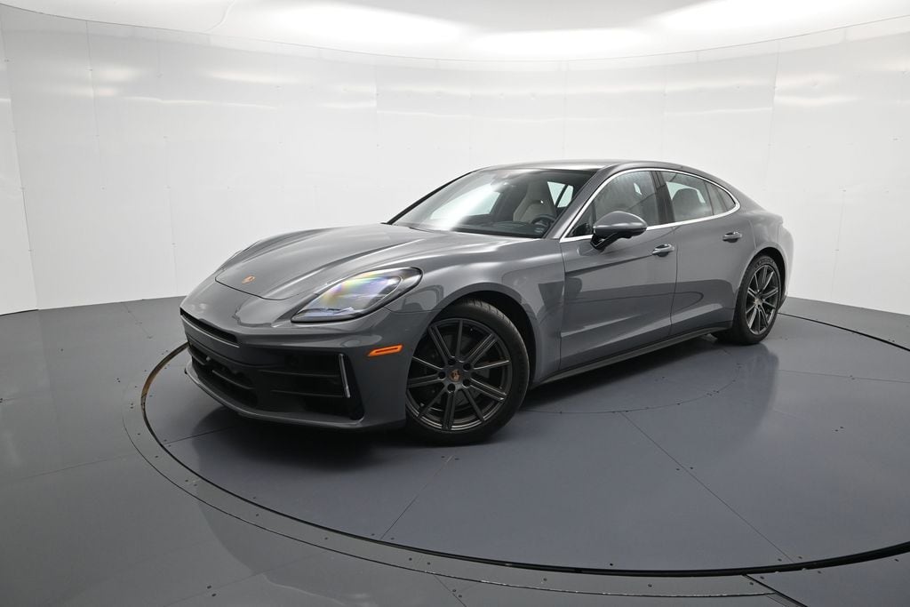 2026 Porsche Panamera 4's photo