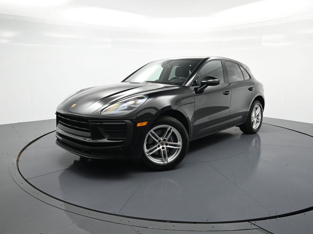 2022 Porsche Macan