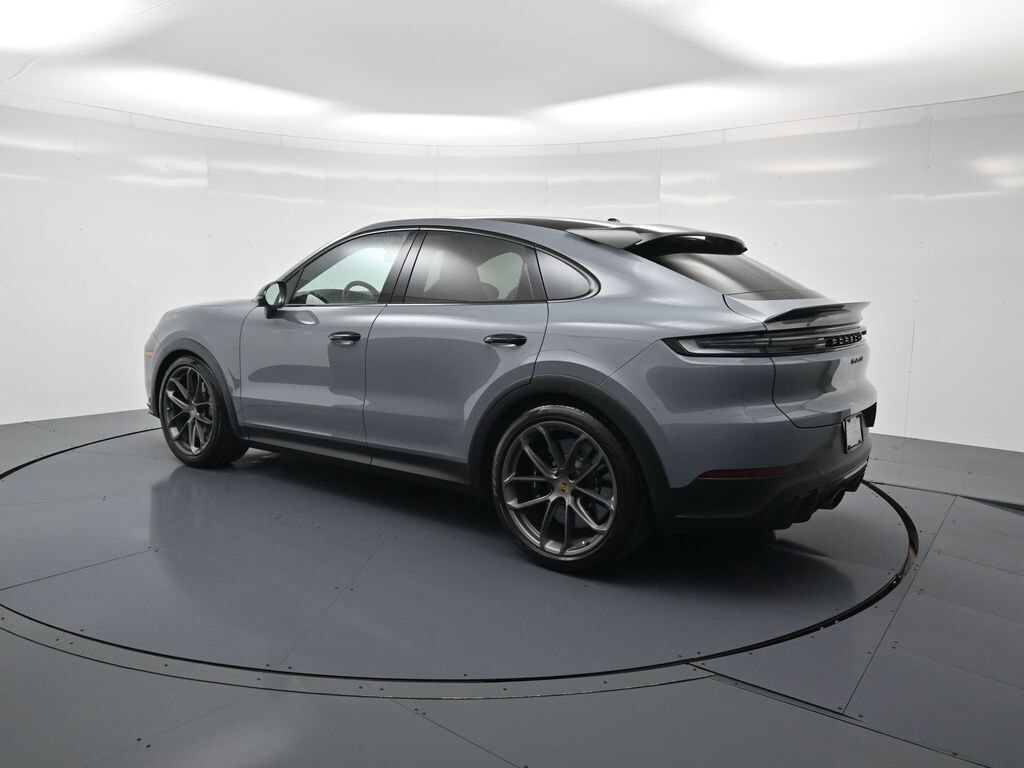 2024 Porsche Cayenne Coupe Turbo GT photo 3