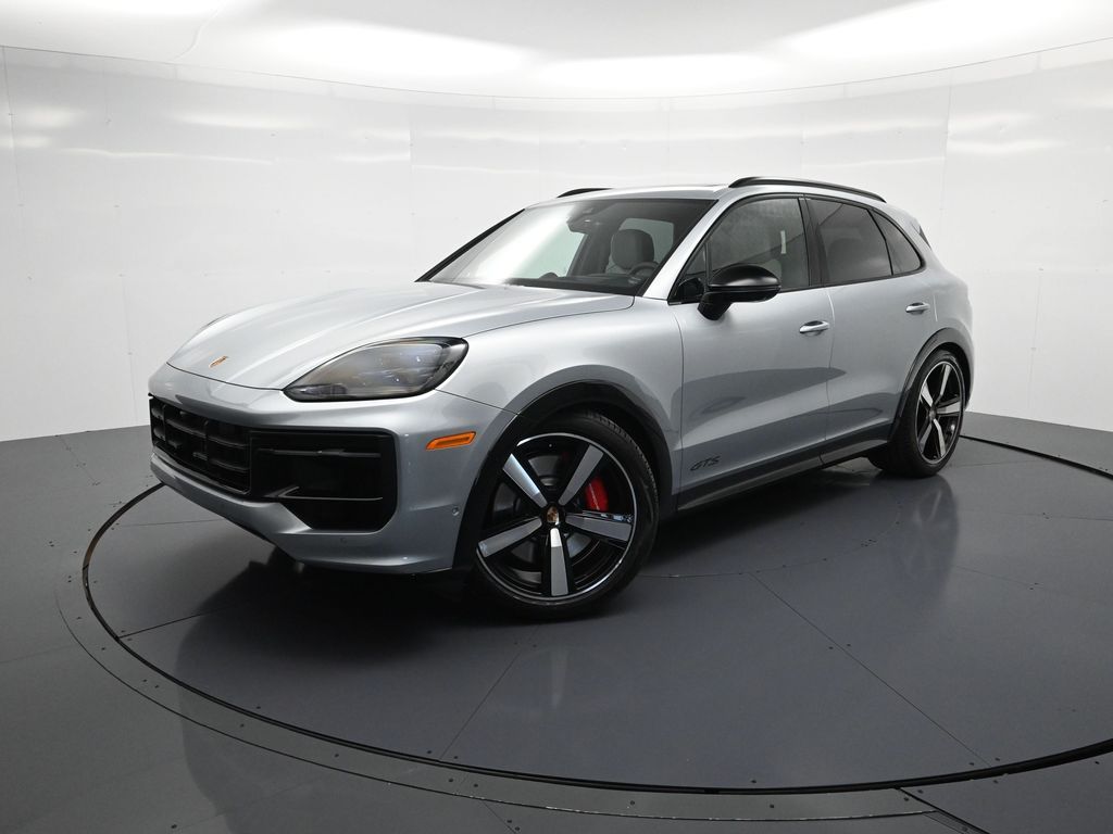 2026 Porsche Cayenne GTS's photo