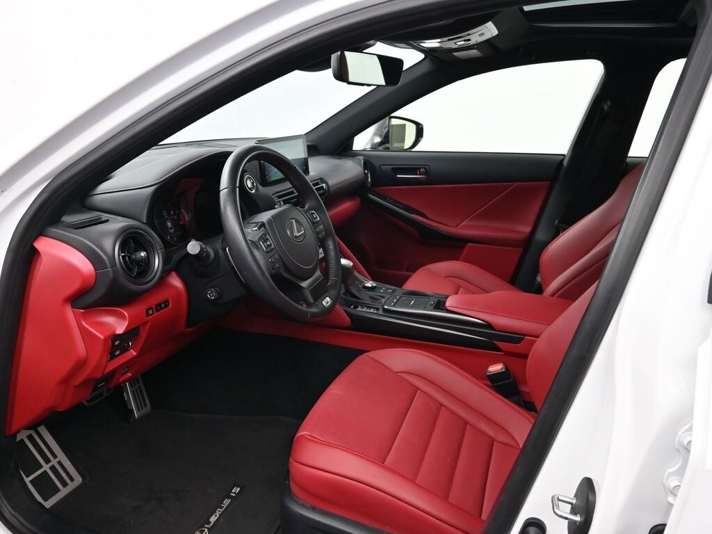 2024 Lexus IS 500 F SPORT Performance photo 4