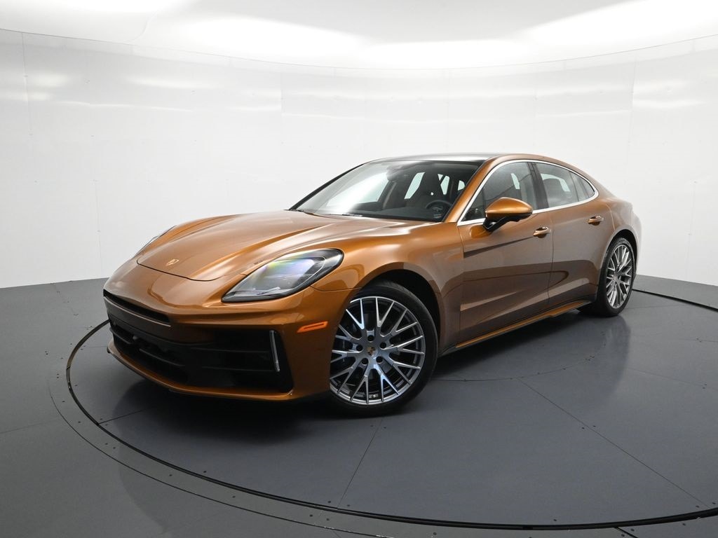 2025 Porsche Panamera Base's photo