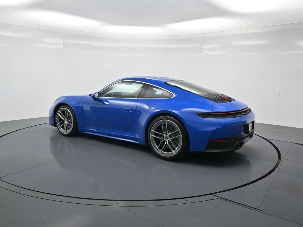 2025 Porsche 911 photo 3
