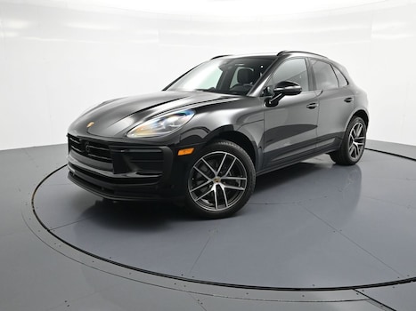 2026 Porsche Macan SUV