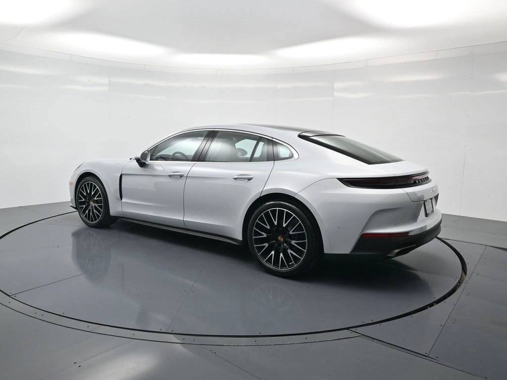 2026 Porsche Panamera 4 photo 3