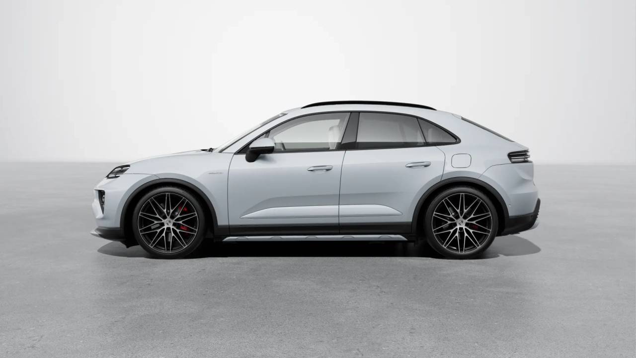 2025 Porsche Macan Electric photo 2