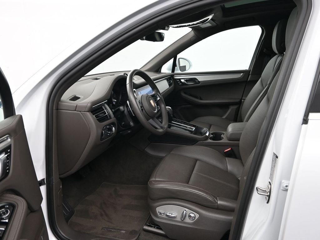 Certified 2022 Porsche Macan SUV