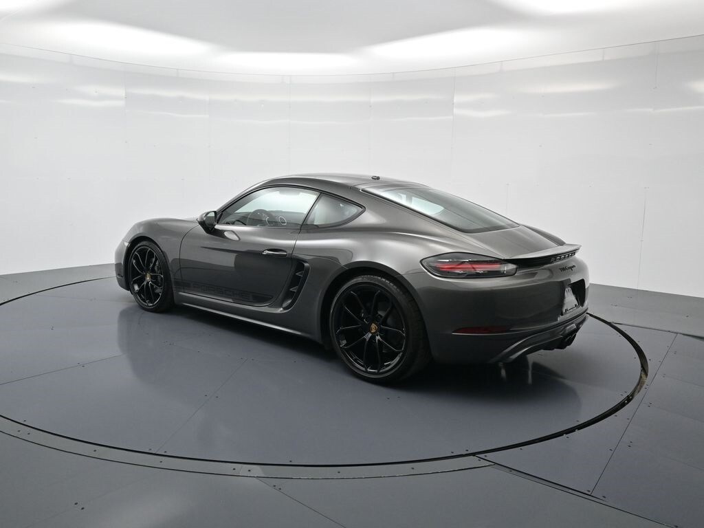 2024 Porsche Cayman photo 3