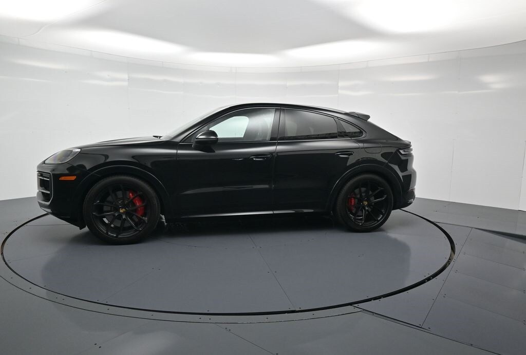 2024 Porsche Cayenne E-Hybrid Coupe S photo 2