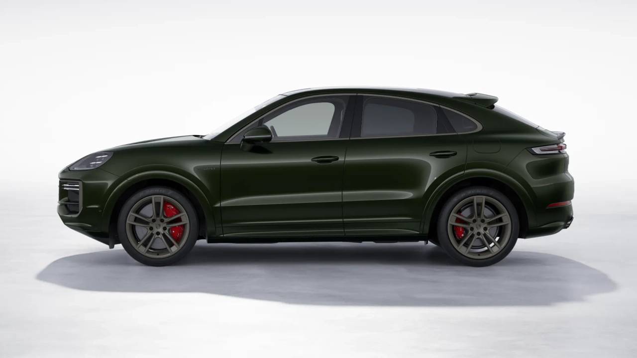2026 Porsche Cayenne Turbo E-Hybrid Coupe photo 2