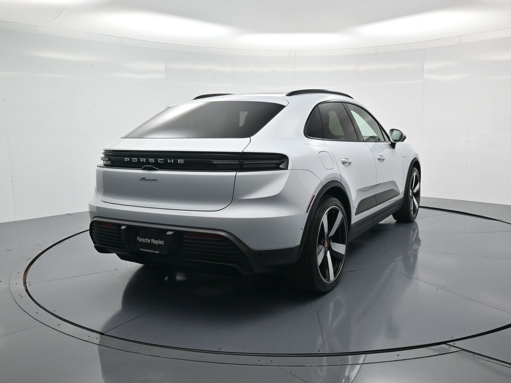 2026 Porsche Macan Base - Photo 29