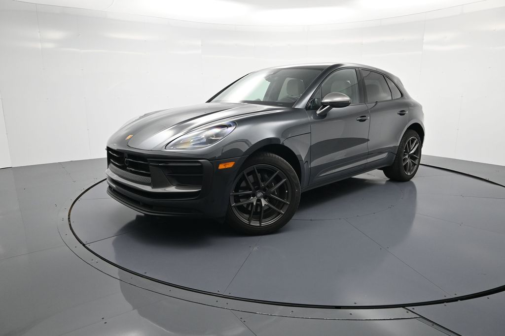 2023 Porsche Macan T